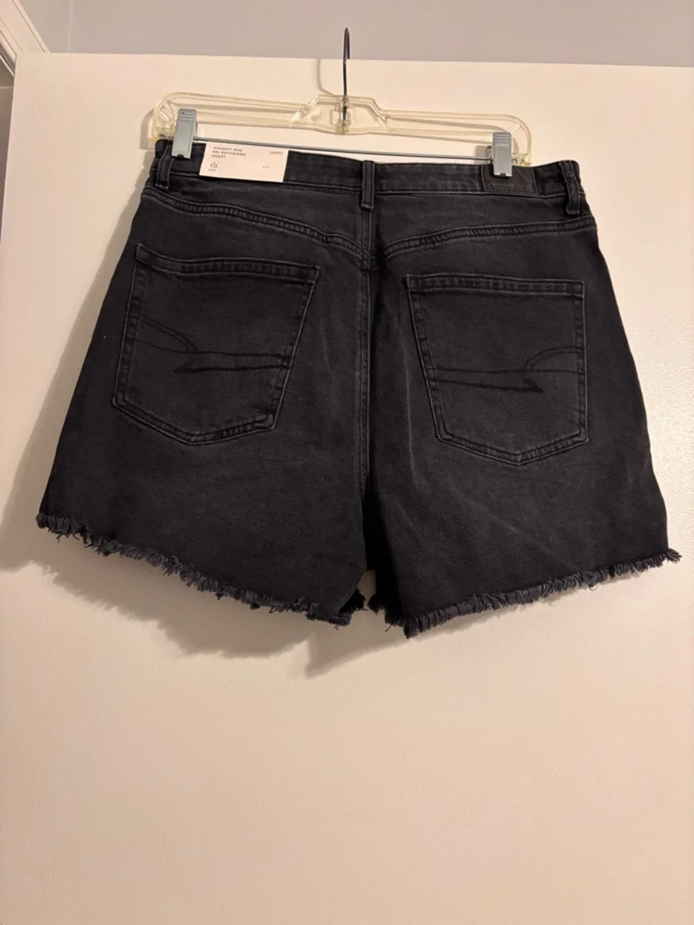 American Eagle Outfitters Black Frayed Hem High-Rise Denim Shorts - Picture 2 of 4